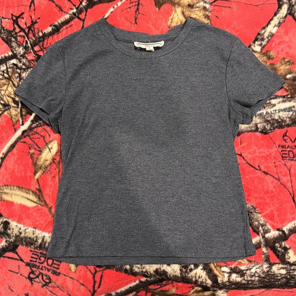 Hippie Rose Grey Ribbed Fitted T-shirt - Size Medium